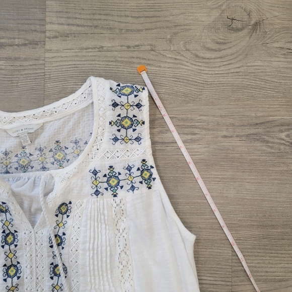 Lucky Brand Embroidered White Sleeveless Top Size XL - Picture 6 of 8